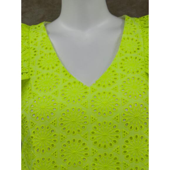 Lilly Pulitzer Top Womens XS Lina Sleeveless Eyelet‎ Prickly Pear Yellow Preppy - Picture 2 of 11